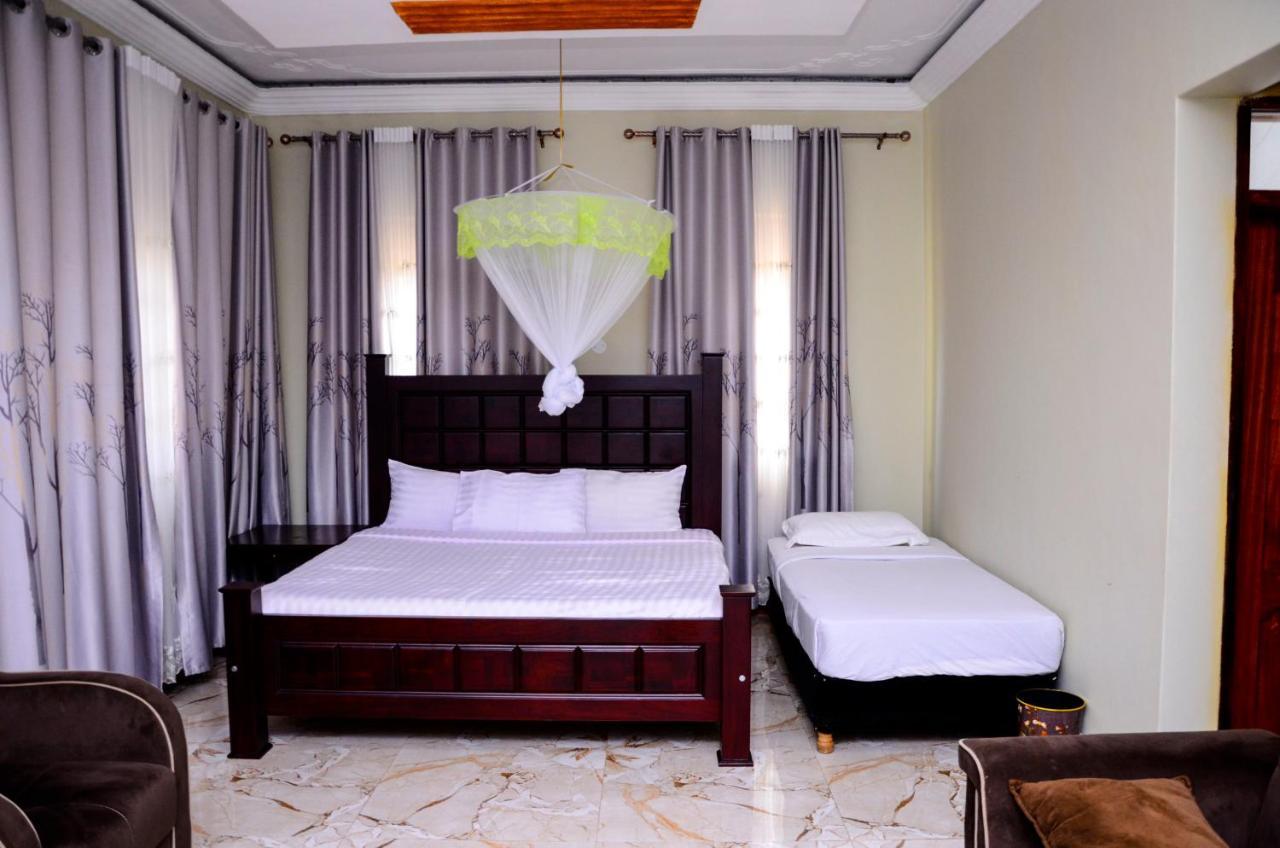Peniel Beach Hotel Entebbe Exteriér fotografie